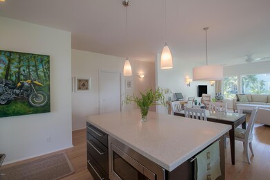 Kitchen dining