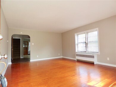 217 E Maple St, Allentown, PA 18109 - photo 3