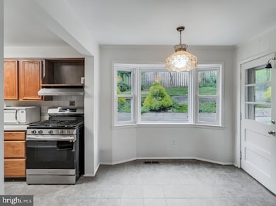 15604 Darwin Ct, Laurel, MD 20707 - photo 7