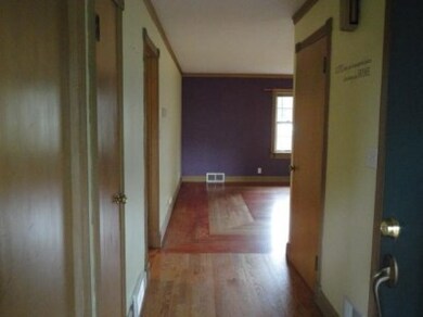 1413 Walton Ave, La Porte, IN 46350 - photo 4