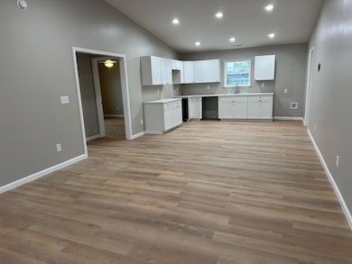 1205 N 1st St, Carbon Hill, AL 35549 - photo 2