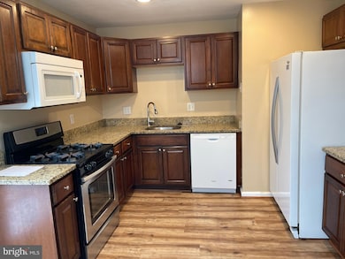 6513 Fairbanks St, New Carrollton, MD 20784 - photo 2