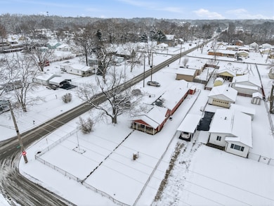 1405 S Butler Ave, Indianapolis, IN 46203 - photo 3