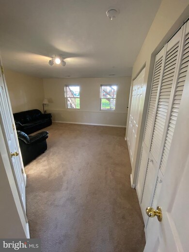 7112 Ladd Cir, Frederick, MD 21703 - photo 5