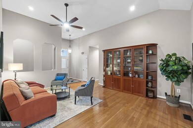 11312 Church Bend Ct, Germantown, MD 20876 - photo 4