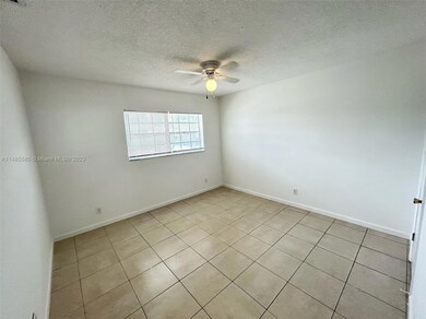 990 Phippen Waiters Rd unit 1, Dania, FL 33004 - photo 6