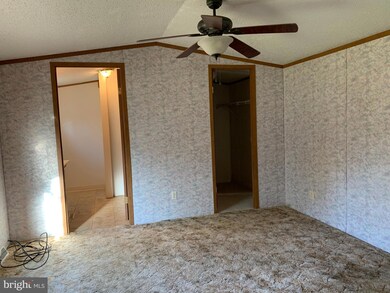 1255 N Timber Ridge Rd, Cross Junction, VA 22625 - photo 5