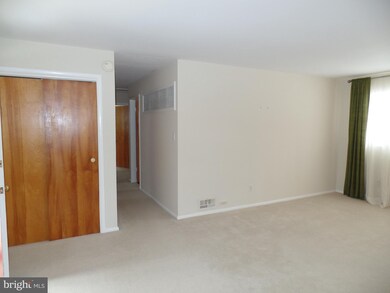 606 Delano Dr SE, Vienna, VA 22180 - photo 5
