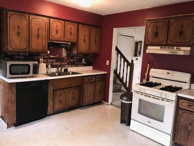 2755 Glenbriar St, Columbus, OH 43232 - photo 5