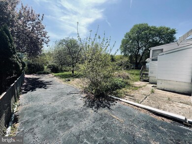 815 S Woodlynn Rd, Essex, MD 21221 - photo 5