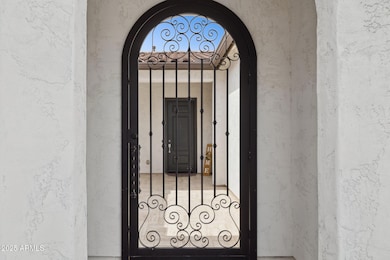 Custom Gate
