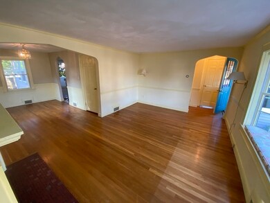 113 Colonial Ave, Waltham, MA 02453 - photo 5