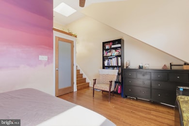 514 Randolph Ct unit C, Philadelphia, PA 19147 - photo 6