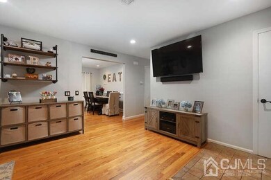 518 Wellington St, Middlesex, NJ 08846 - photo 5