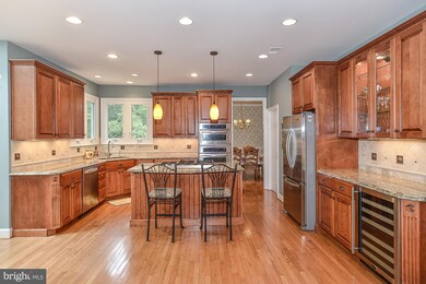 4900 Fox Creek Ct, Chantilly, VA 20151 - photo 5