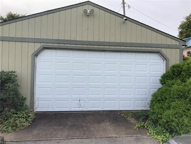 Detached 2 car garage