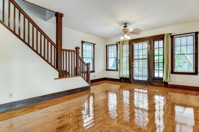 006_Living & Dining Room
