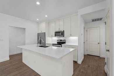 612 W Texas St, Denison, TX 75020 - photo 7