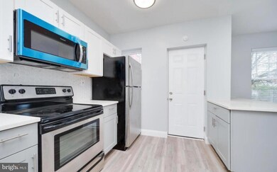 1048 Cherry St, Reading, PA 19602 - photo 6