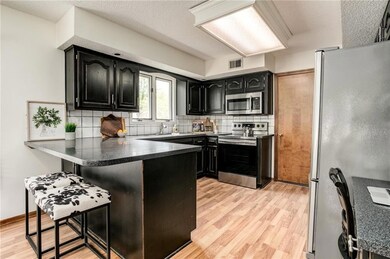 22616 W 53rd Place, Shawnee, KS 66226 - photo 7