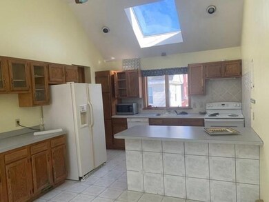 22 Mark Lee Rd unit 3, Needham Heights, MA 02494 - photo 2