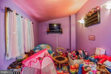 4458 Salmon St, Philadelphia, PA 19137 - photo 7