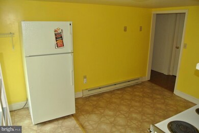 147 E Main St unit 3RD FLOOR, Mechanicsburg, PA 17055 - photo 6