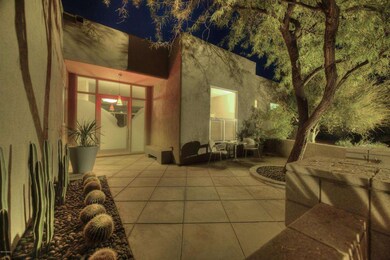 004_Inviting Courtyard welcomes guests.