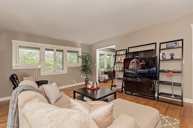 2577 Overlook Rd unit 5, Cleveland, OH 44106 - photo 3