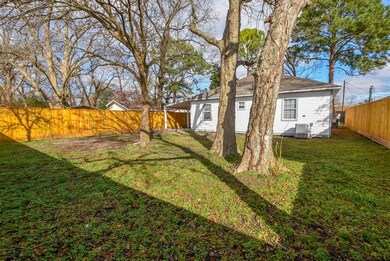755 Enterprise St, Houston, TX 77088 - photo 2
