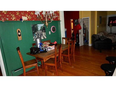 Dining Room. 1st floor 3 bed unit - dining area