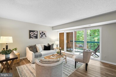 11835 Shire Ct unit 11B, Reston, VA 20191 - photo 3