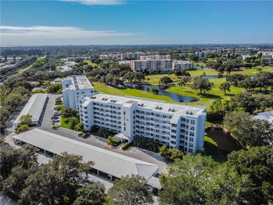 Another great photo showing the golf course views 