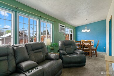 300 13th St NE, East Wenatchee, WA 98802 - photo 5