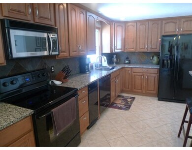 43 Woodland St, Holyoke, MA 01040 - photo 6