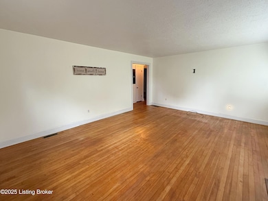 1445 Campbellsville Rd, Hodgenville, KY 42748 - photo 2