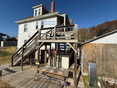 1008 E Main St, Mannington, WV 26582 - photo 5