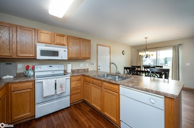 310 Oak Park Cir, Marion, IA 52302 - photo 7