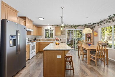 1238 Pickett Creek Rd, Grants Pass, OR 97527 - photo 2