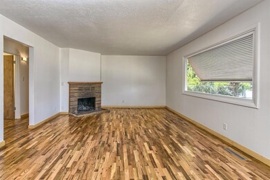 185 Bigham Dr, Central Point, OR 97502 - photo 5