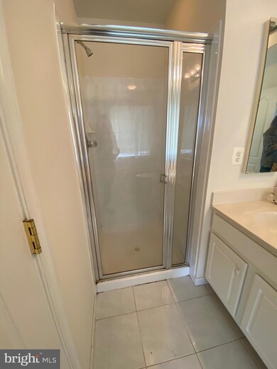 13012 Park Crescent Cir, Herndon, VA 20171 - photo 4