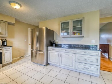 757 Sunset Ave, Sheffield Lake, OH 44054 - photo 6