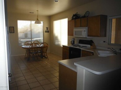 6 - Kitchen