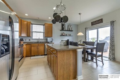 2303 Quartz Dr, Papillion, NE 68046 - photo 4