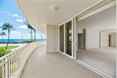 100 Royal Palm Way Palm Beach-large-005-