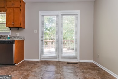 208 Wildwood Dr, Stockbridge, GA 30281 - photo 4