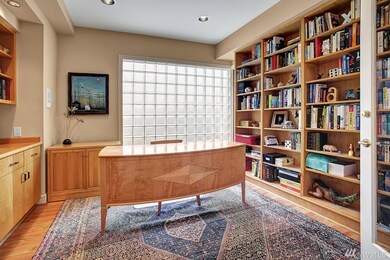 8010 Avalon Place, Mercer Island, WA 98040 - photo 5