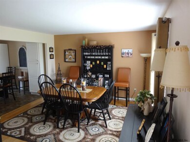 184 Droms Rd, Schenectady, NY 12302 - photo 5