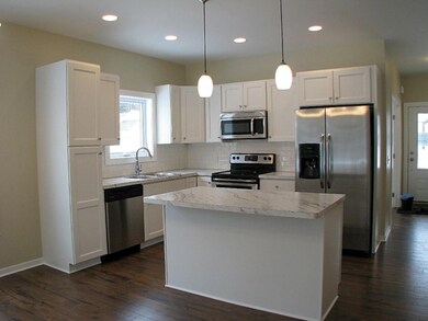 2418-Kitchen