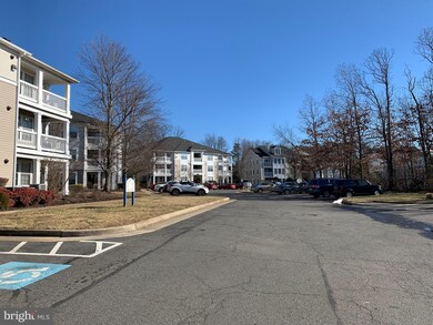 8099 Lacy Dr unit 102, Manassas, VA 20109 - photo 3